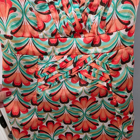 XOXO Floral Sleeveless Tank Blouse – Women’s Small Side Zip - Picture 3 of 11